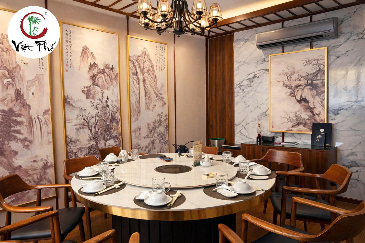 Phòng VIP Việt Phố – Không Gian Tiệc Riêng Tư & Sang Trọng Tại TP.HCM